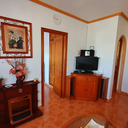 House Sungrila, 3 Rooms, Kitchen And Terrace Apartamento